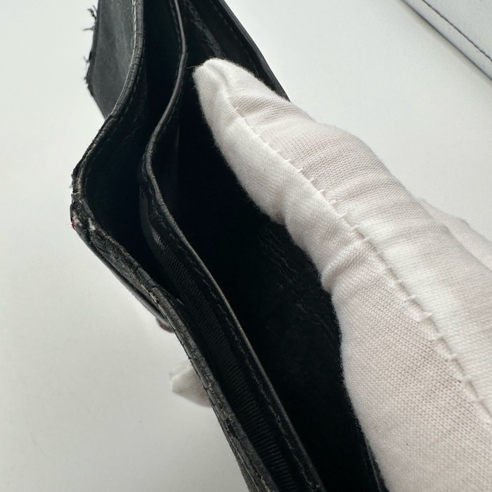 Gucci Bi Fold Wallet - Picture 15 of 15